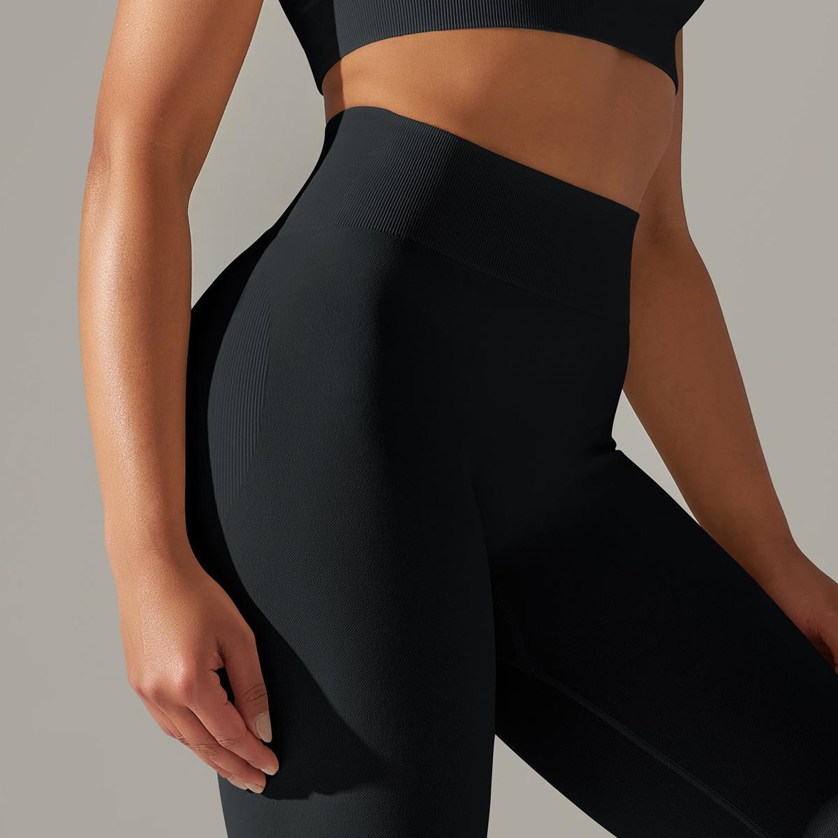 Women's seamless solid color Knitted High Waist Striped Leggings Hip Lifting