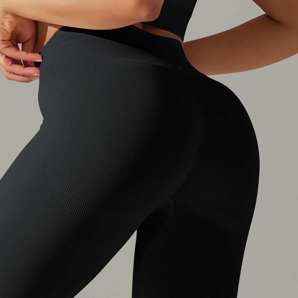 Women's seamless solid color Knitted High Waist Striped Leggings Hip Lifting