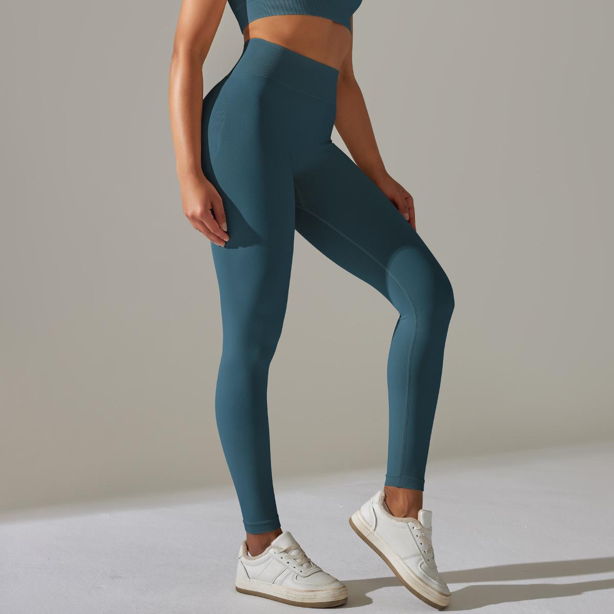 Women's seamless solid color Knitted High Waist Striped Leggings Hip Lifting