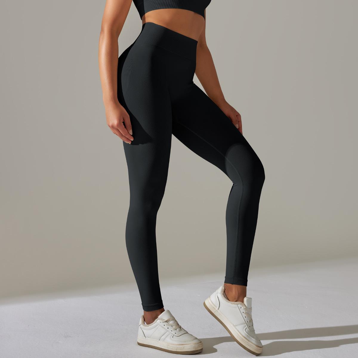 Women's seamless solid color Knitted High Waist Striped Leggings Hip Lifting